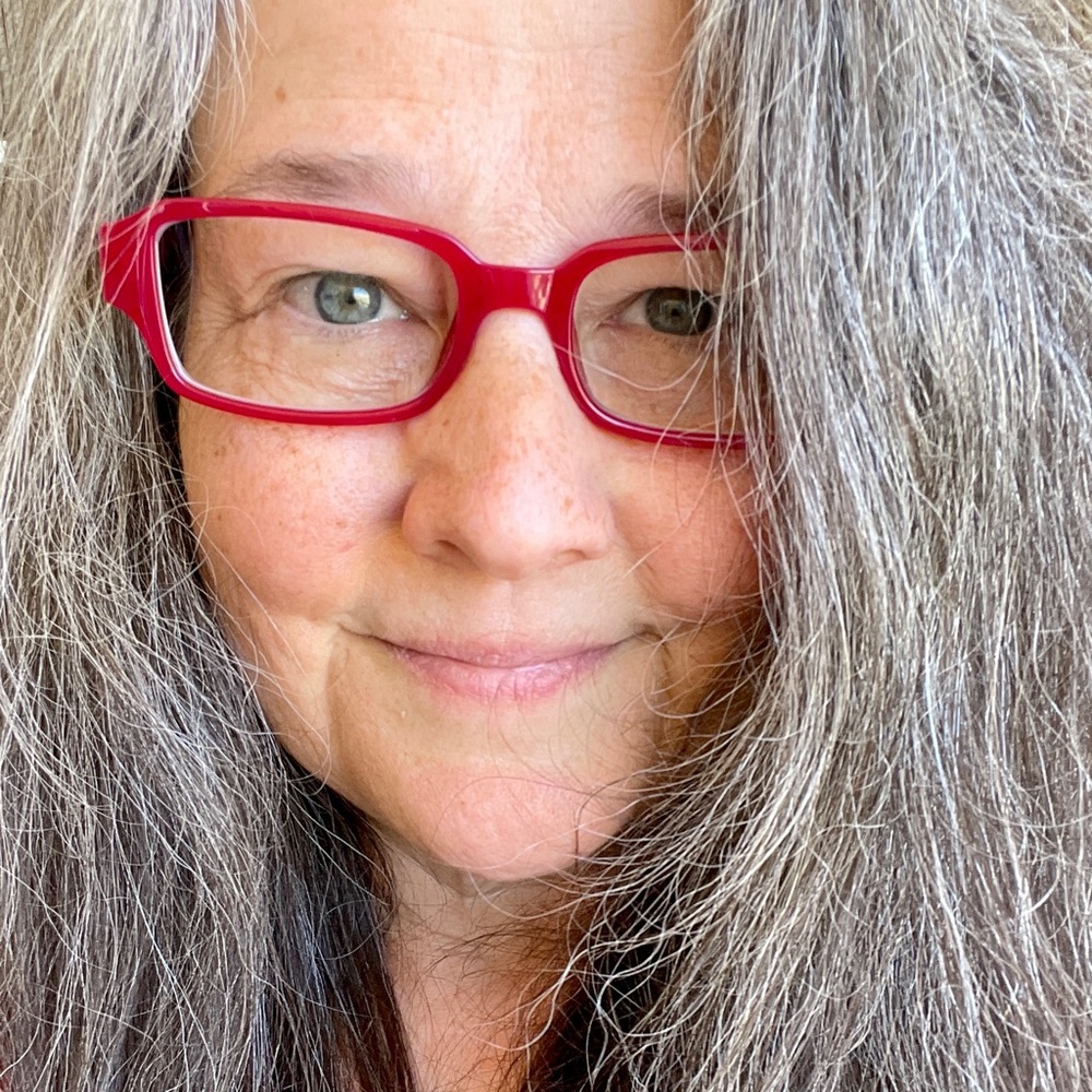 Meet your Posher, Connie
